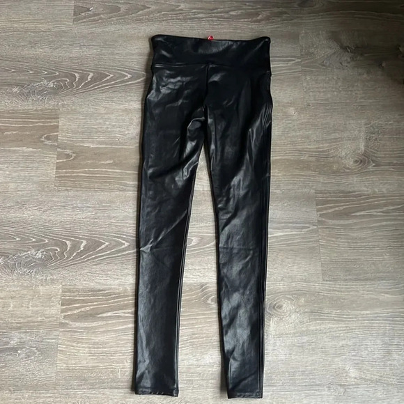 NWT Spanx Faux Leather Leggings - Picture 4 of 7